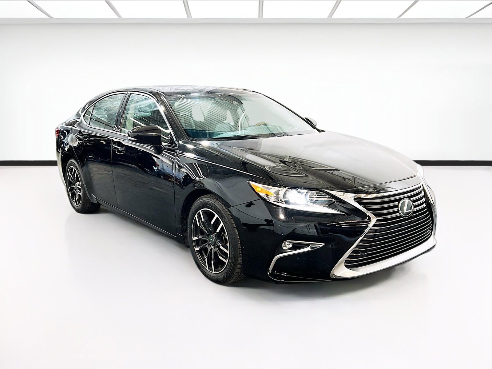 Used 2016 Lexus ES 350 image 3