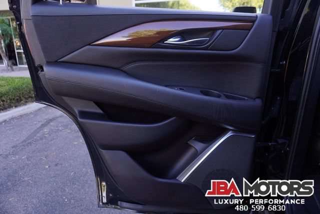 Used 2018 Cadillac Escalade Premium Luxury AWD/4WD image 89