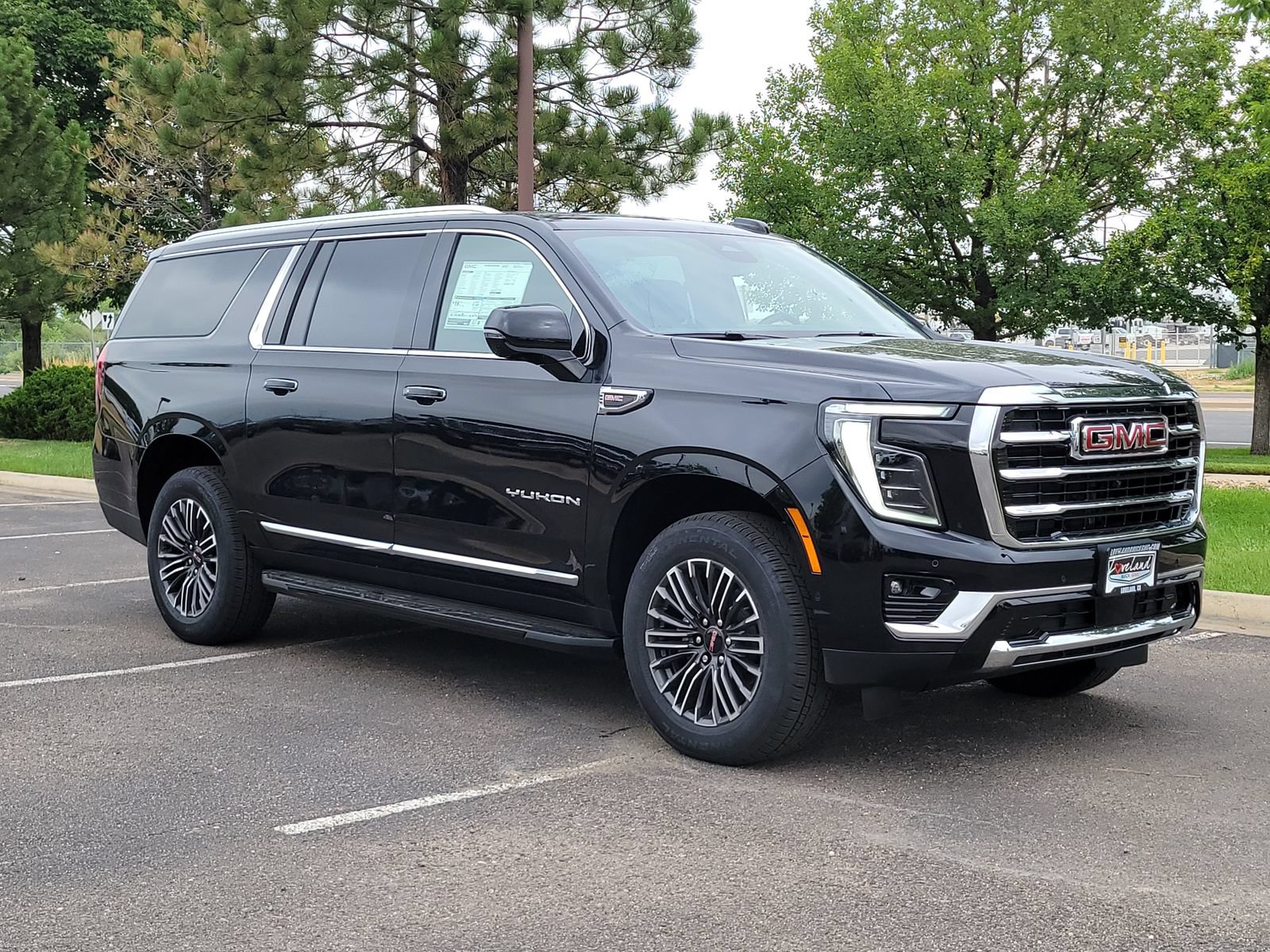 New 2026 GMC Yukon XL Elevation AWD/4WD image 1