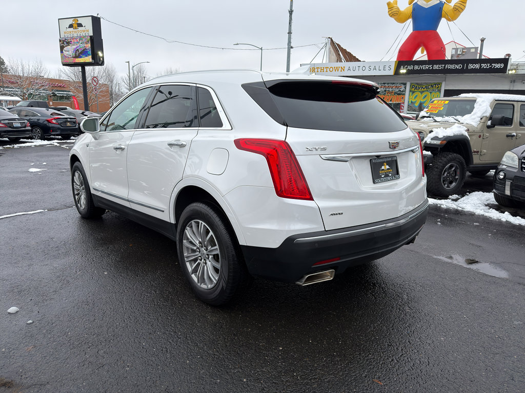 Used 2017 Cadillac XT5 Luxury w/ Driver Awareness Package image 4