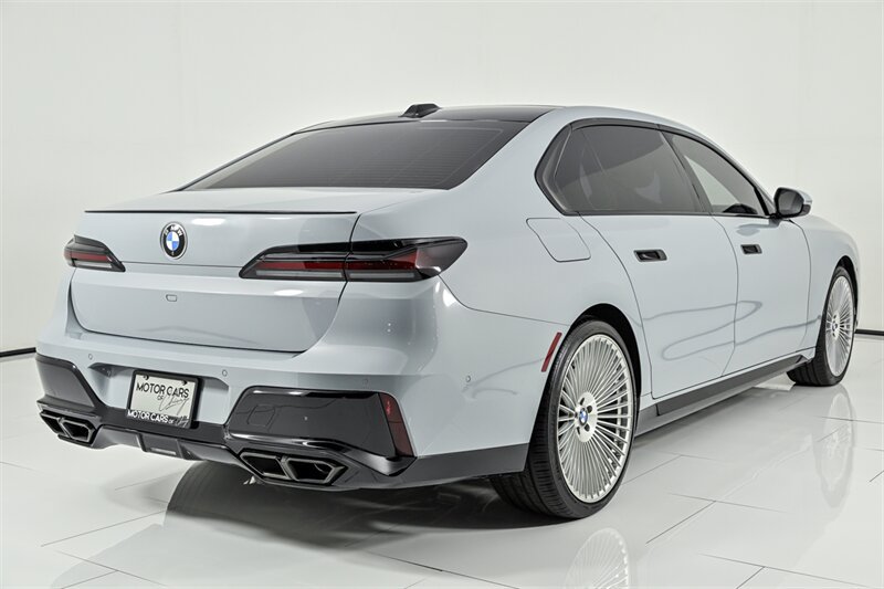 Used 2024 BMW 760i xDrive AWD/4WD image 14