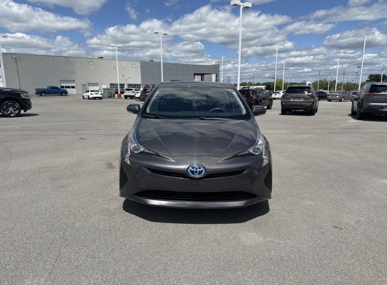 Used 2016 Toyota Prius Two FWD image 2