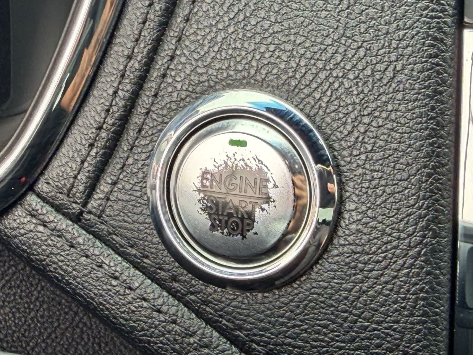 Used 2017 Lincoln Continental Premiere FWD image 25