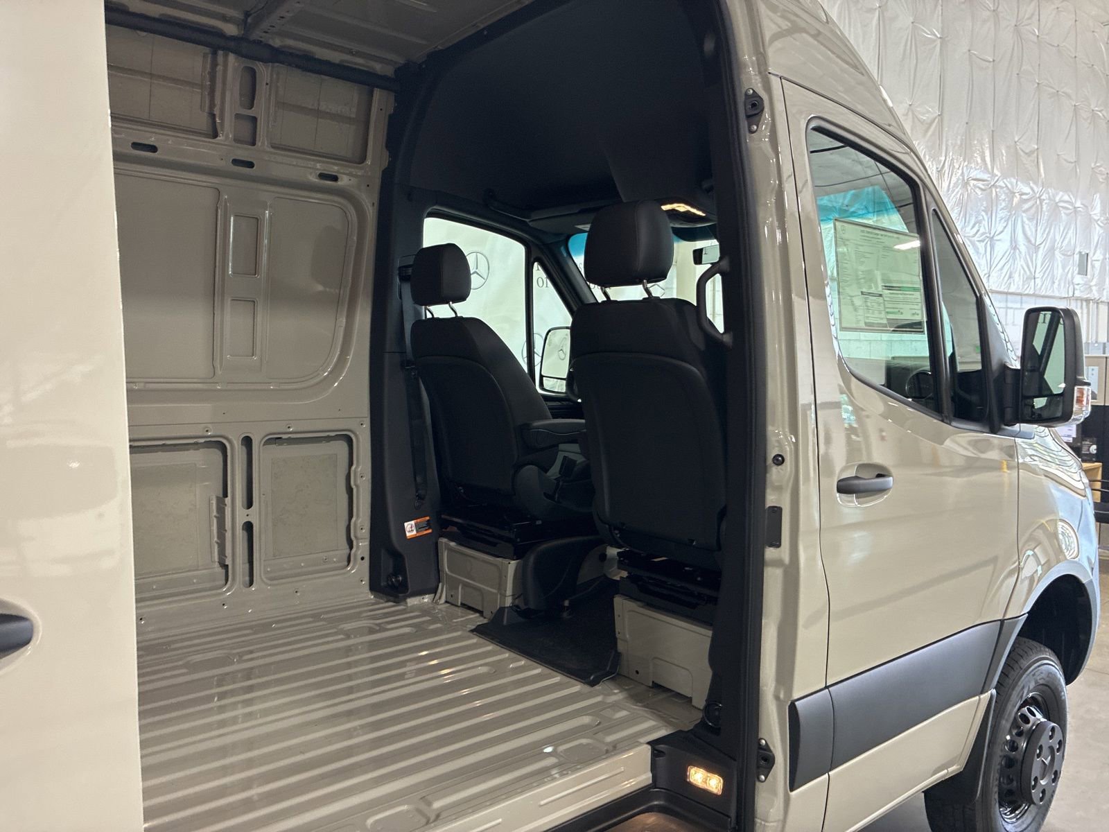 New 2025 Mercedes-Benz Sprinter 3500 image 18
