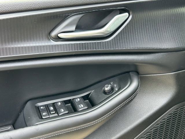 Used 2025 Jeep Grand Cherokee Laredo X w/ Luxury Tech Group I image 16