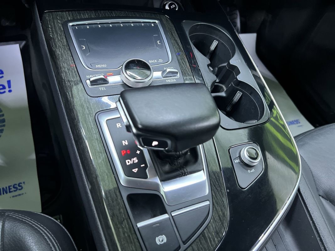 Used 2017 Audi Q7 3.0T Premium Plus w/ Premium Plus Package image 24