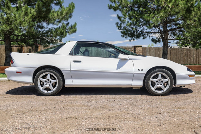 Used 1996 Chevrolet Camaro Z28 RWD image 9