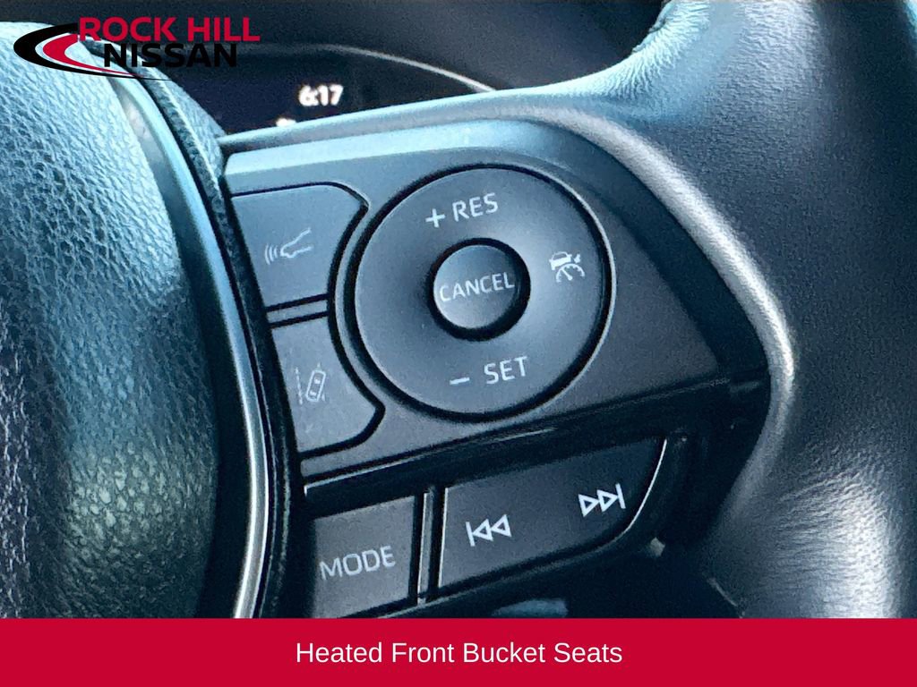 Used 2021 Toyota Venza XLE image 11