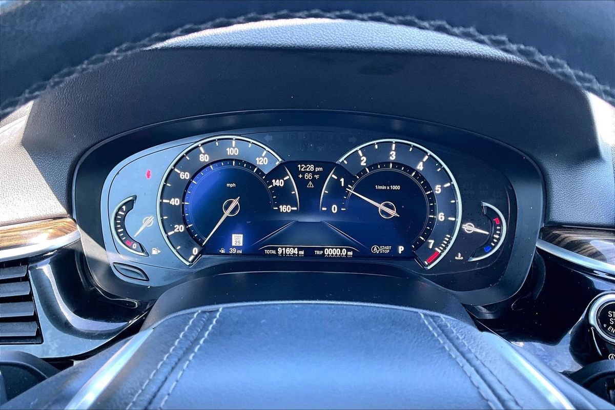Used 2018 BMW 530i xDrive AWD/4WD image 24