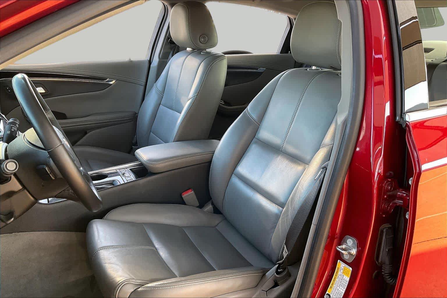 Used 2018 Chevrolet Impala LT w/ Sunroof and Spoiler Package FWD image 9