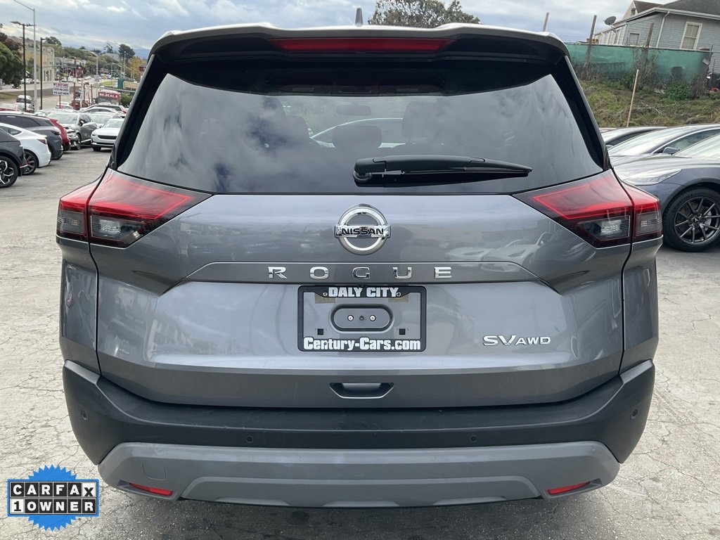 Used 2021 Nissan Rogue SV image 4