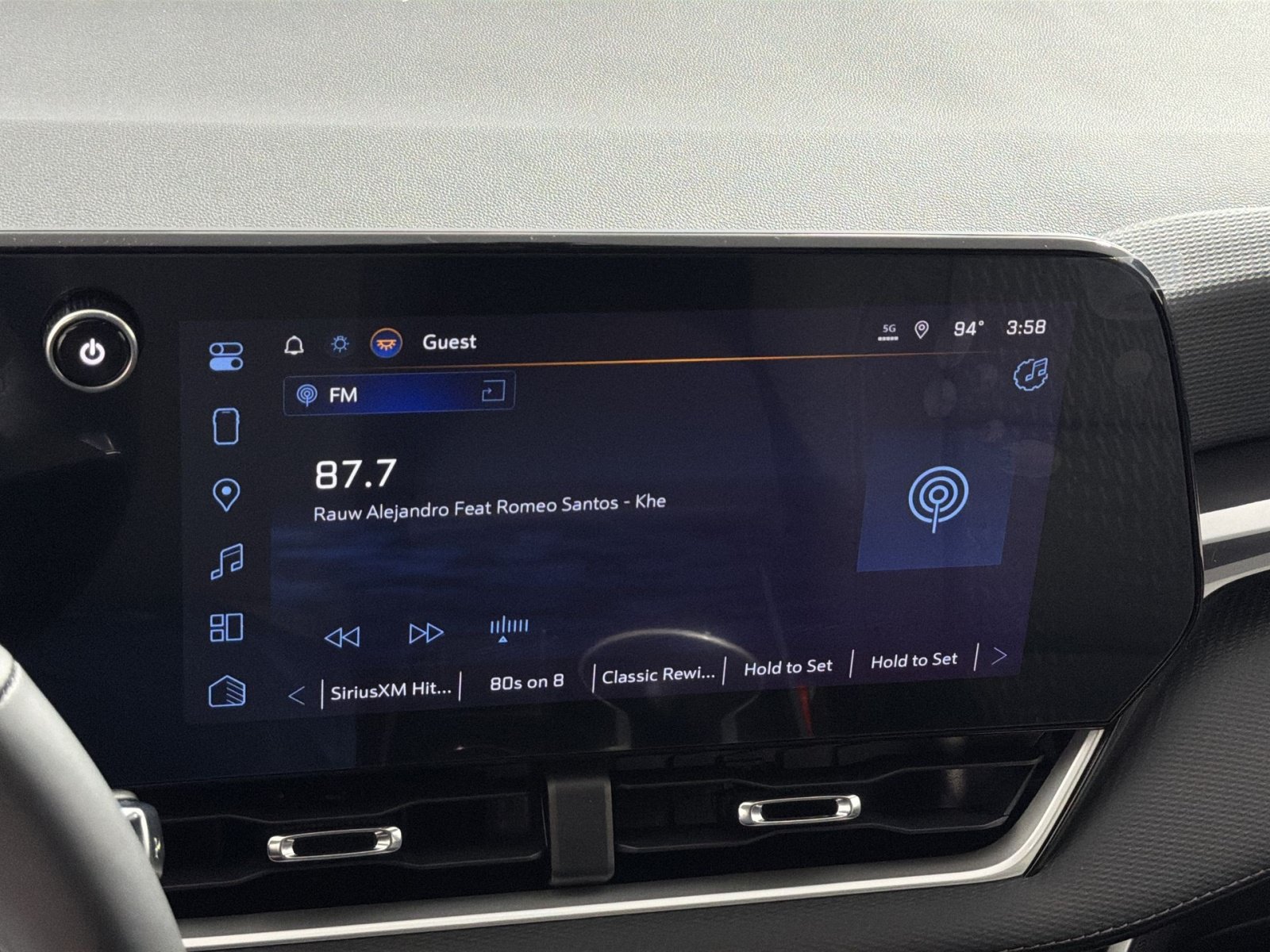 New 2027 Chevrolet Equinox LT w/ Safety and Technology Package AWD/4WD image 18