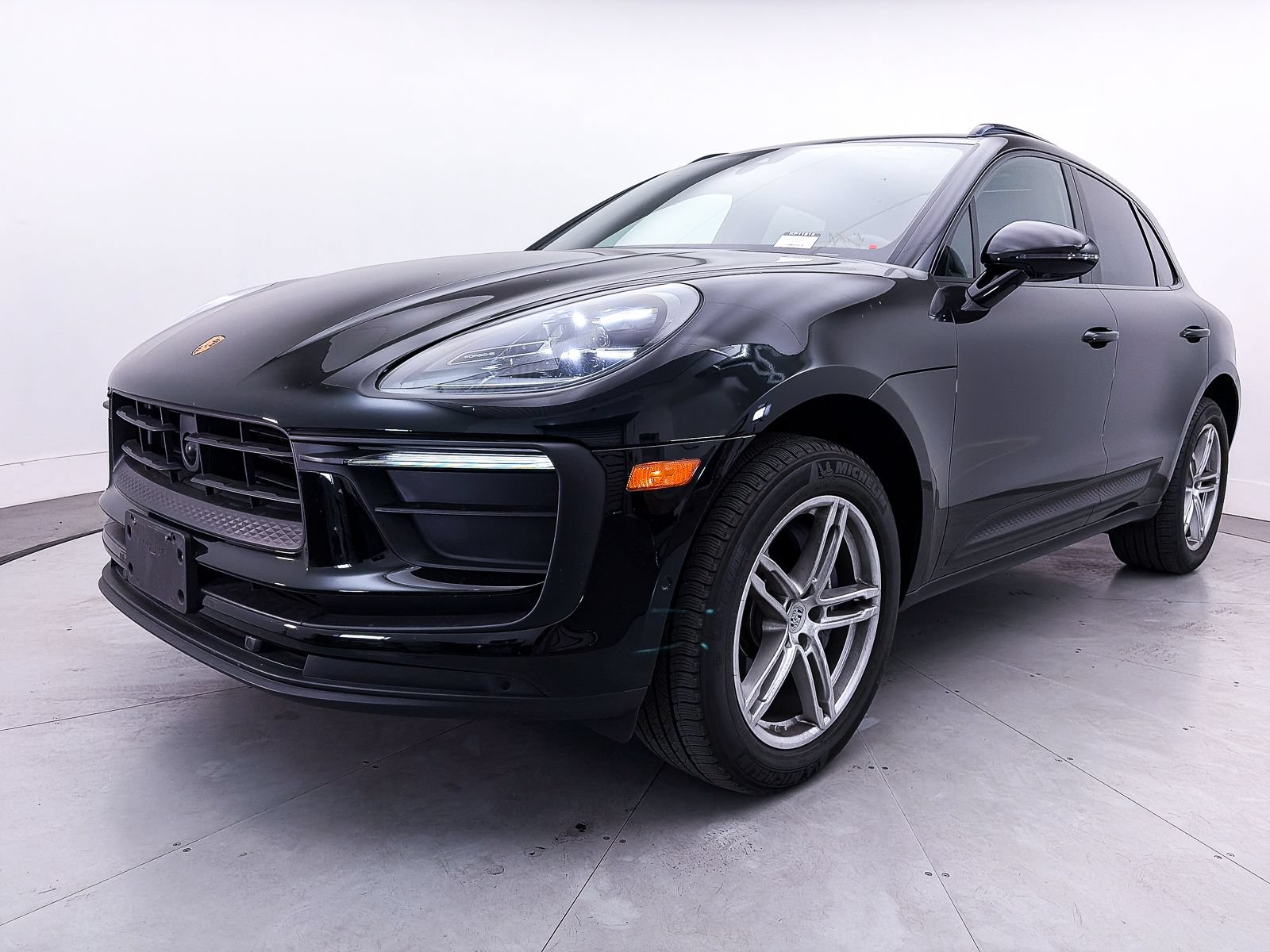 Used 2024 Porsche Macan w/ Premium Plus Package AWD/4WD image 15