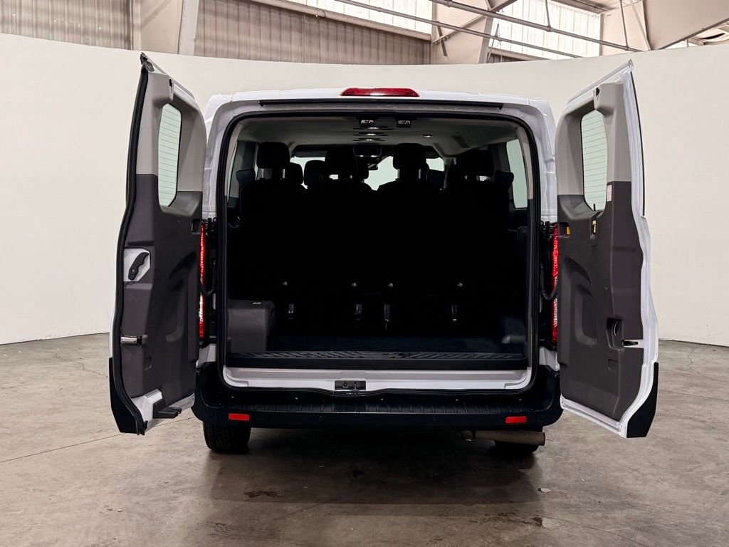 Used 2023 Ford Transit 350 XLT RWD image 13