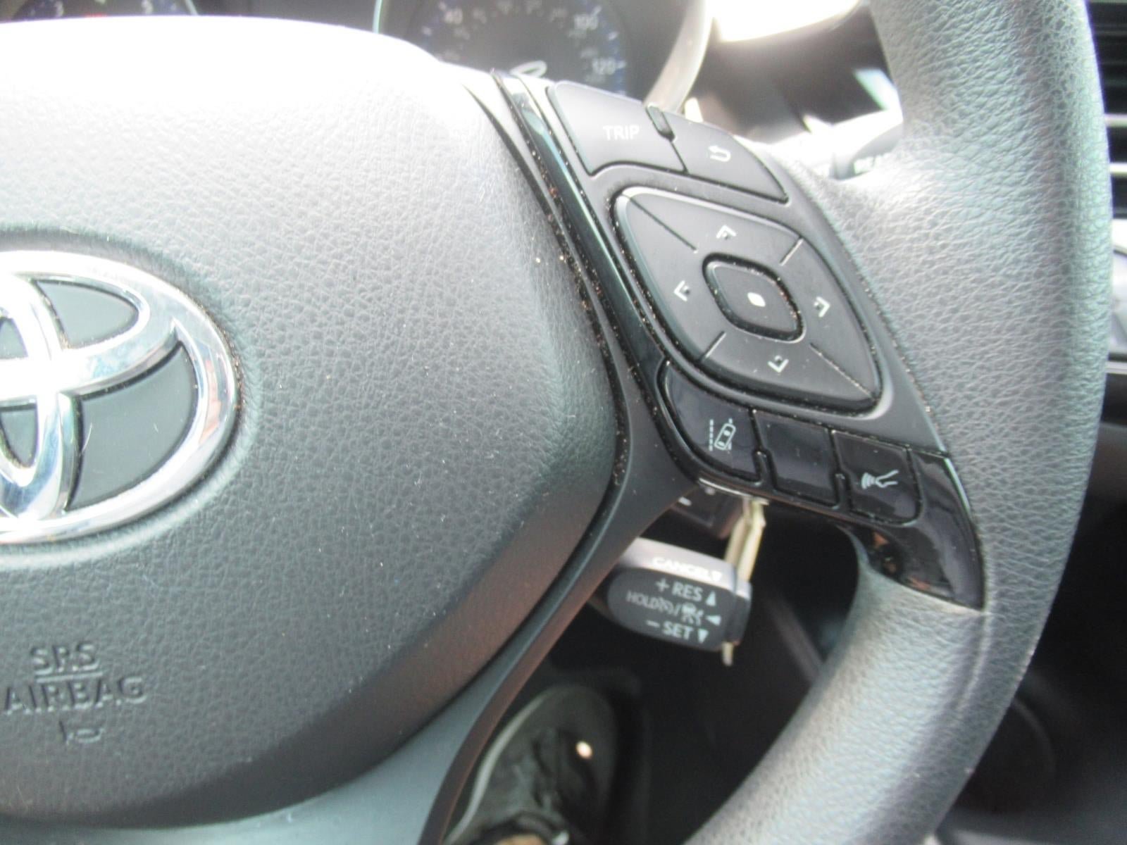 Used 2020 Toyota C-HR LE FWD image 25
