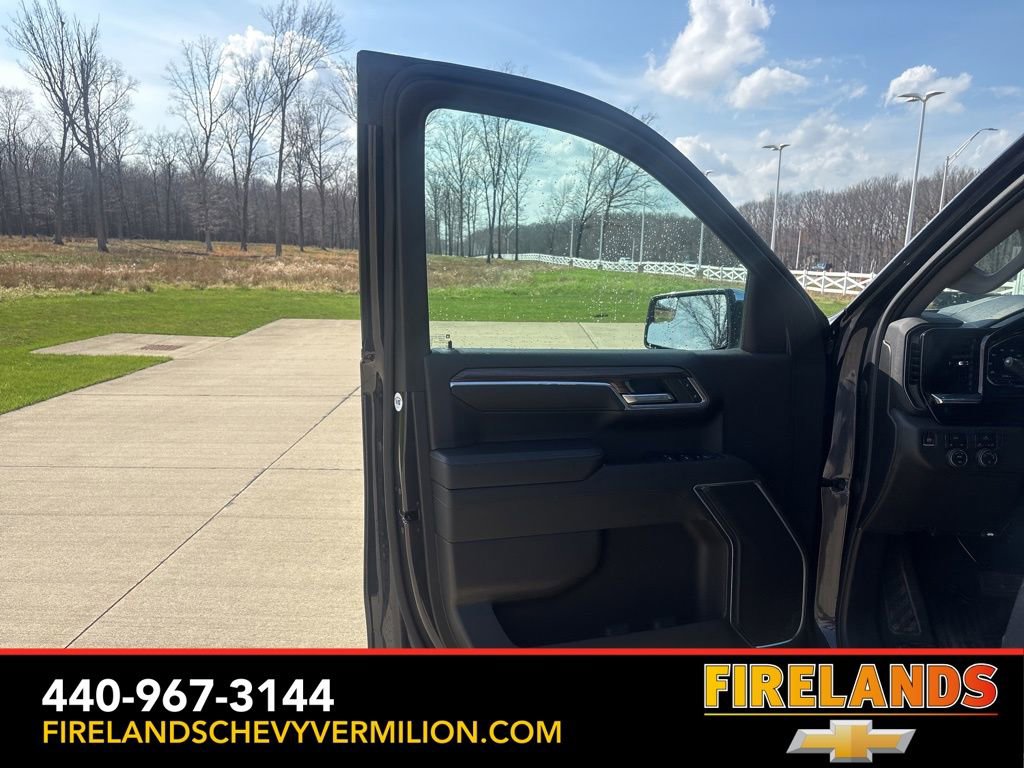 Used 2024 Chevrolet Silverado 1500 LT image 10