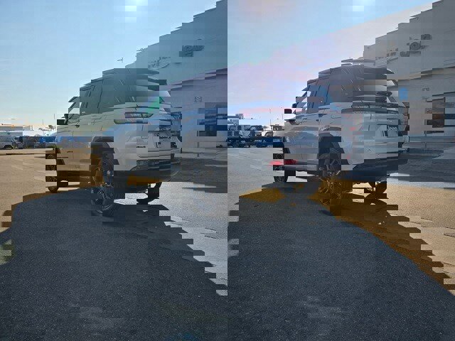 New 2025 Jeep Grand Cherokee Limited image 5