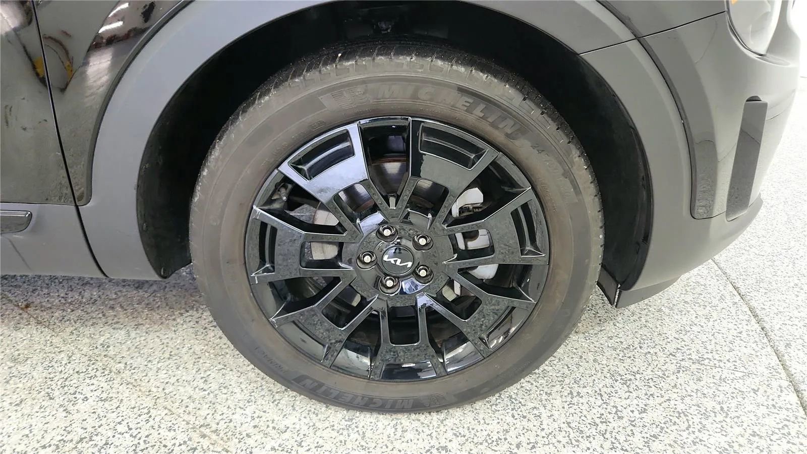 Used 2022 Kia Telluride SX w/ SX Prestige Package image 13