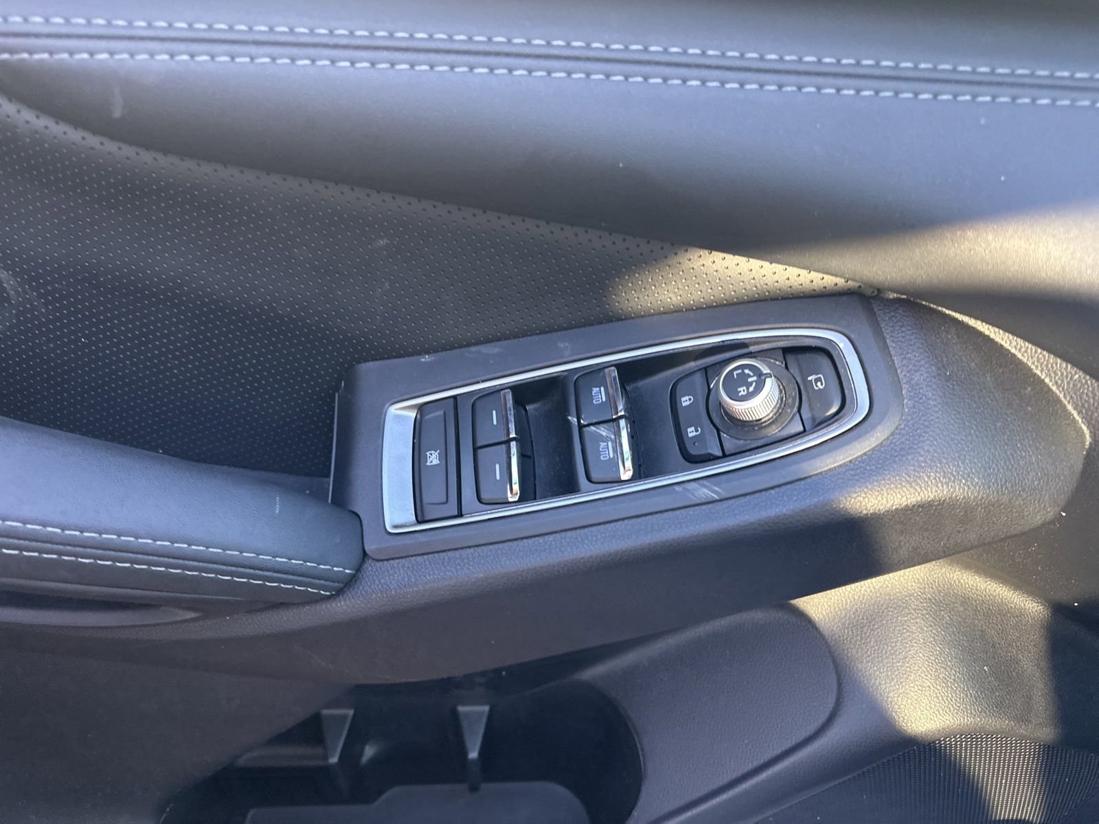 Used 2024 Subaru Ascent Limited w/ Technology Package image 6