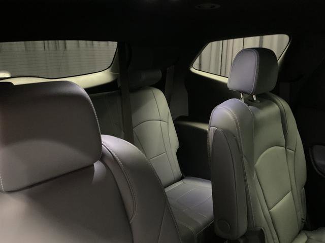 Used 2023 Buick Enclave Essence image 16