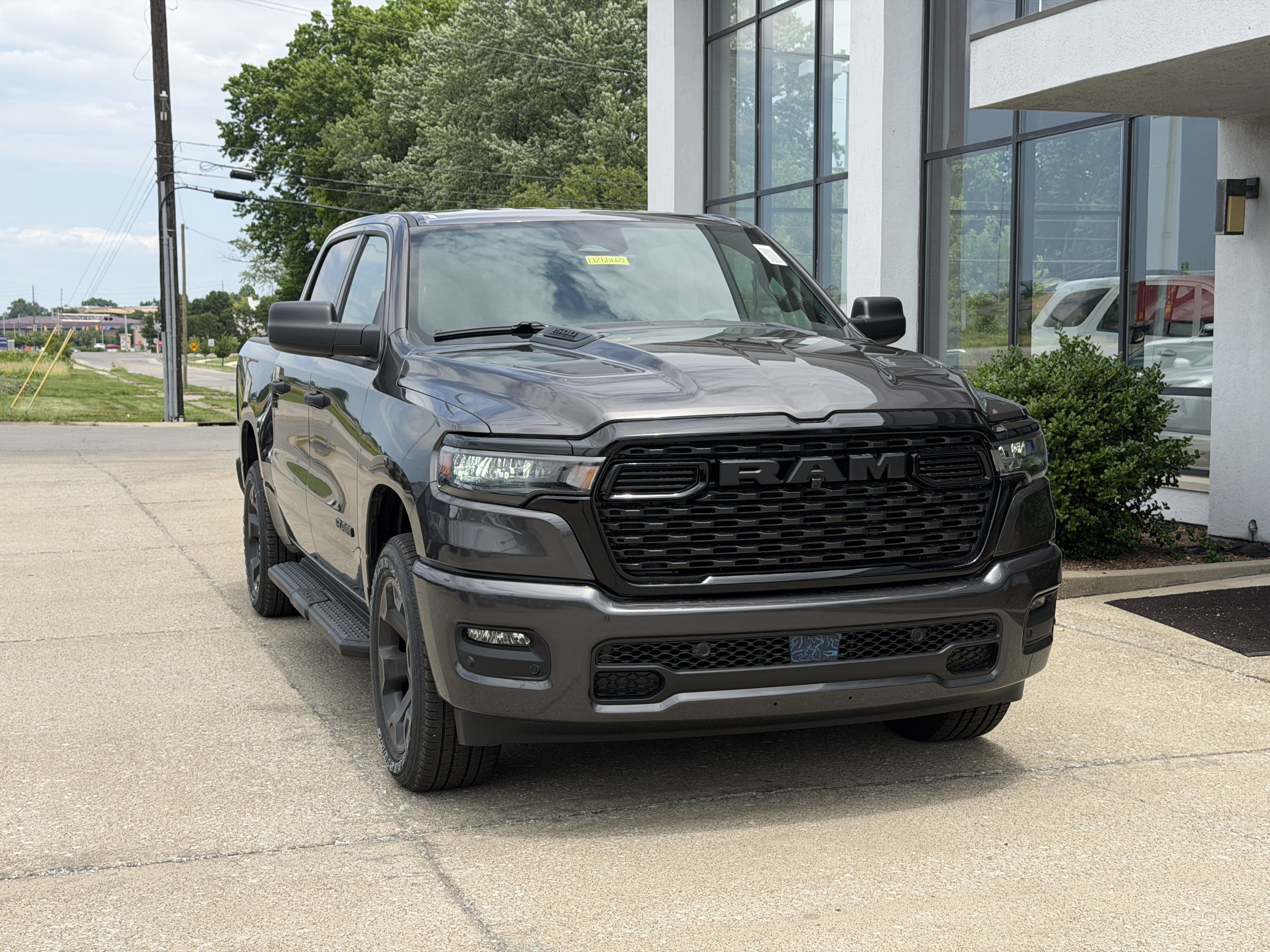 New 2026 RAM 1500 Express AWD/4WD image 19