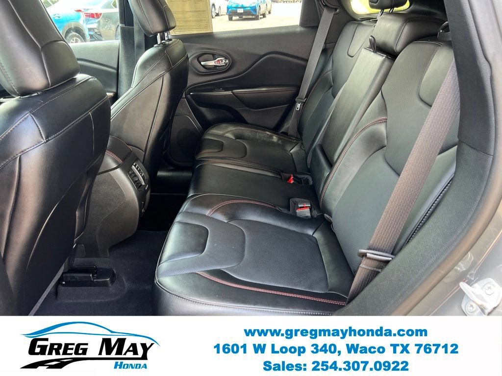Used 2022 Jeep Cherokee Trailhawk w/ Premium Leather Package AWD/4WD image 19