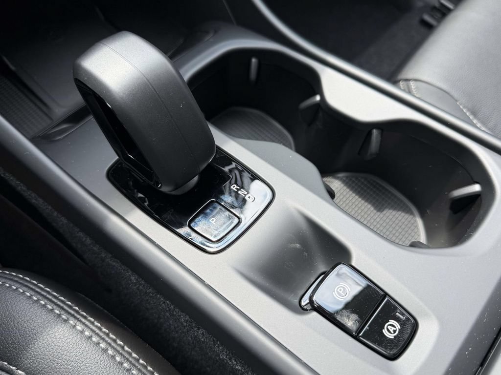 New 2026 Volvo XC40 B4 Core w/ Climate Package FWD image 6