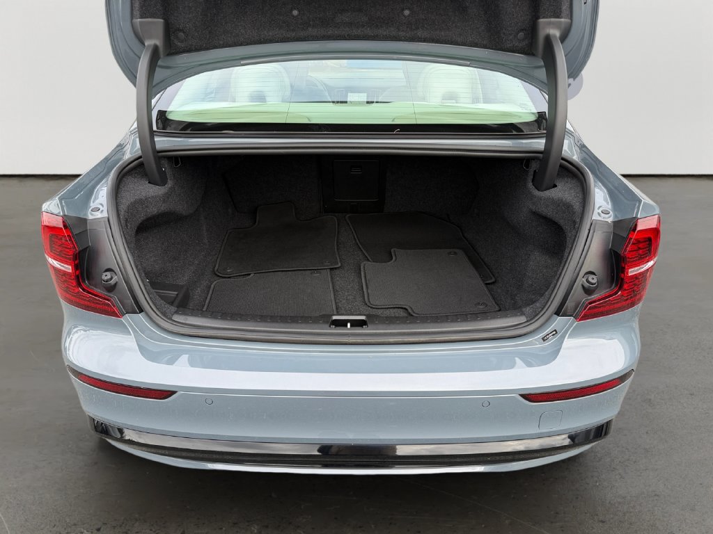 Certified 2024 Volvo S60 B5 Plus w/ Climate Package AWD/4WD image 11
