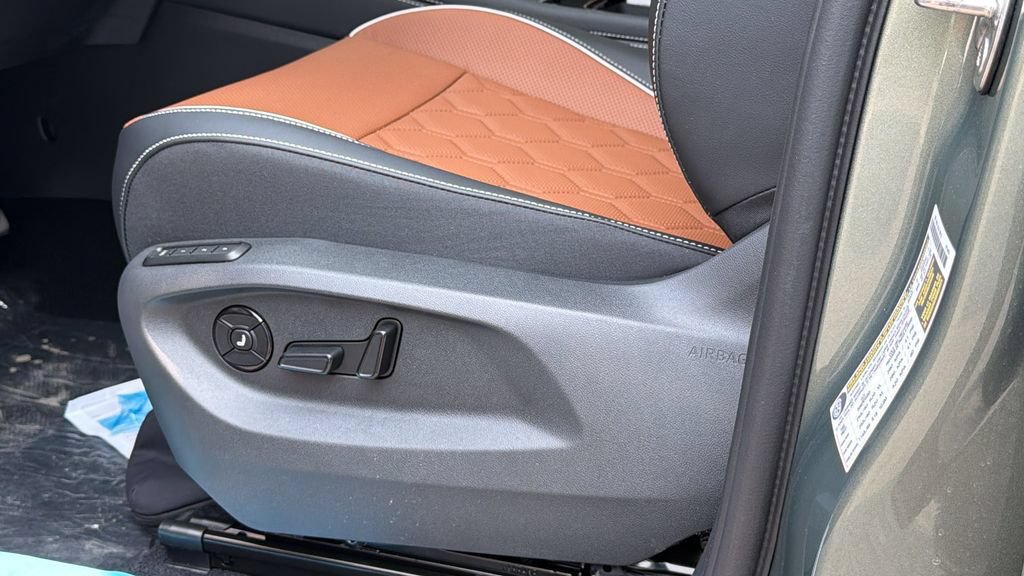 New 2026 Volkswagen Tiguan SEL R-Line AWD/4WD image 28