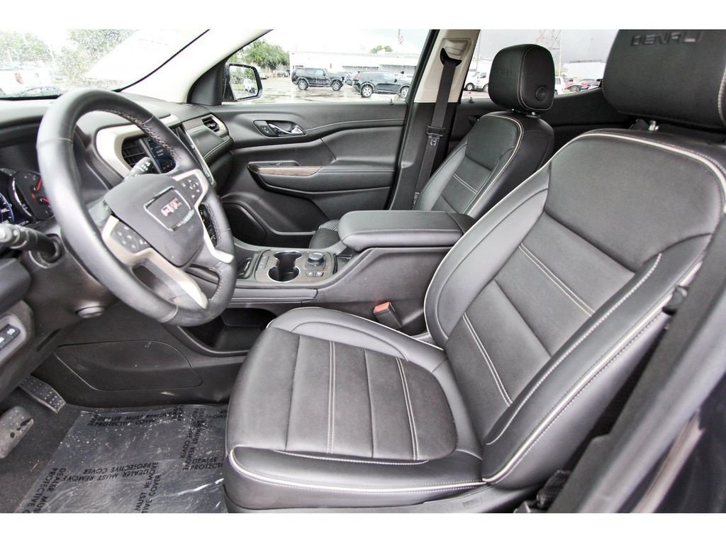 Used 2023 GMC Acadia Denali w/ Denali Ultimate Package FWD image 6