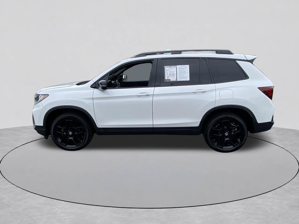 Used 2024 Honda Passport Black Edition image 3