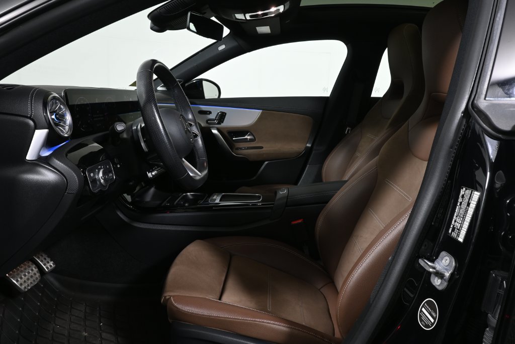 Used 2024 Mercedes-Benz CLA 250 4MATIC image 3