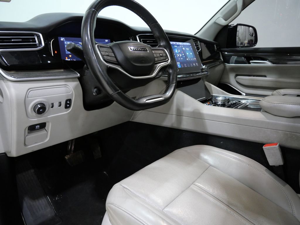 Used 2022 Jeep Wagoneer Series III w/ Premium Group I image 11