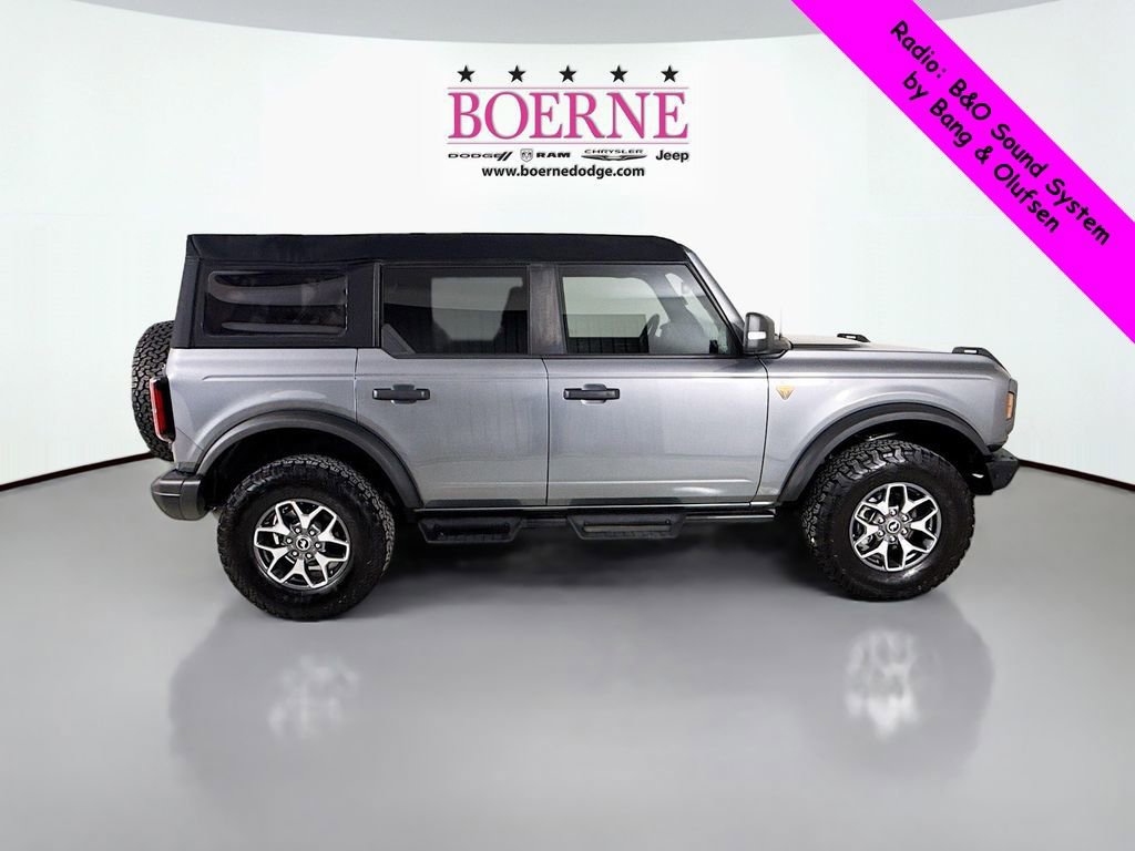 Used 2024 Ford Bronco Badlands image 8