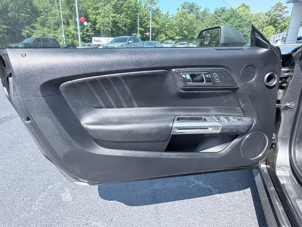 Used 2017 Ford Mustang Premium RWD image 33