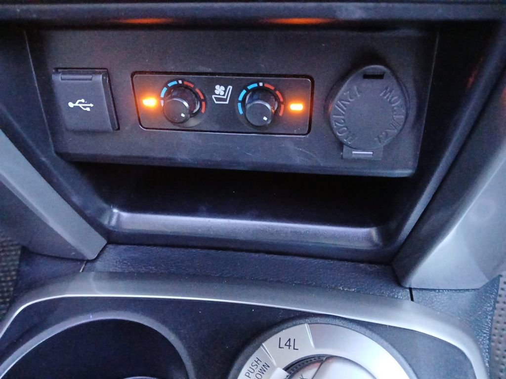 Used 2021 Toyota 4Runner Limited image 6