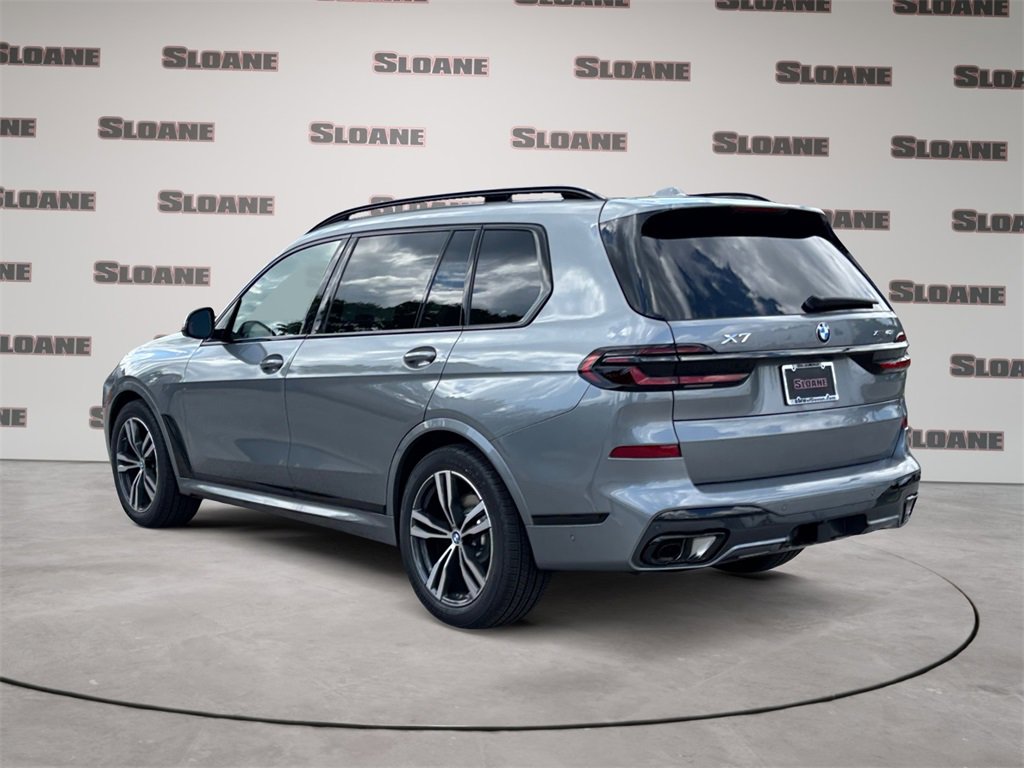 New 2026 BMW X7 xDrive40i image 3