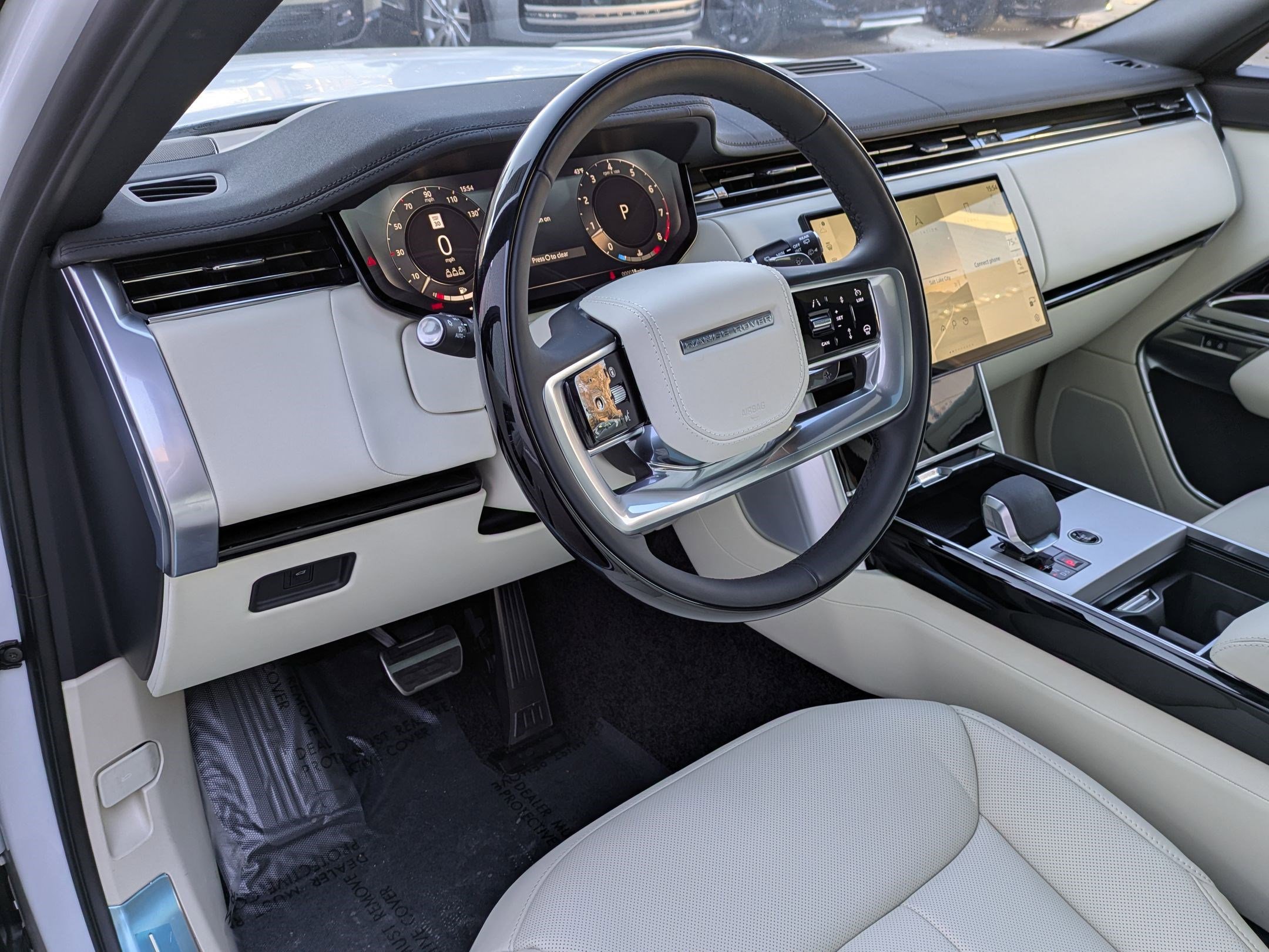 New 2025 Land Rover Range Rover SE image 9