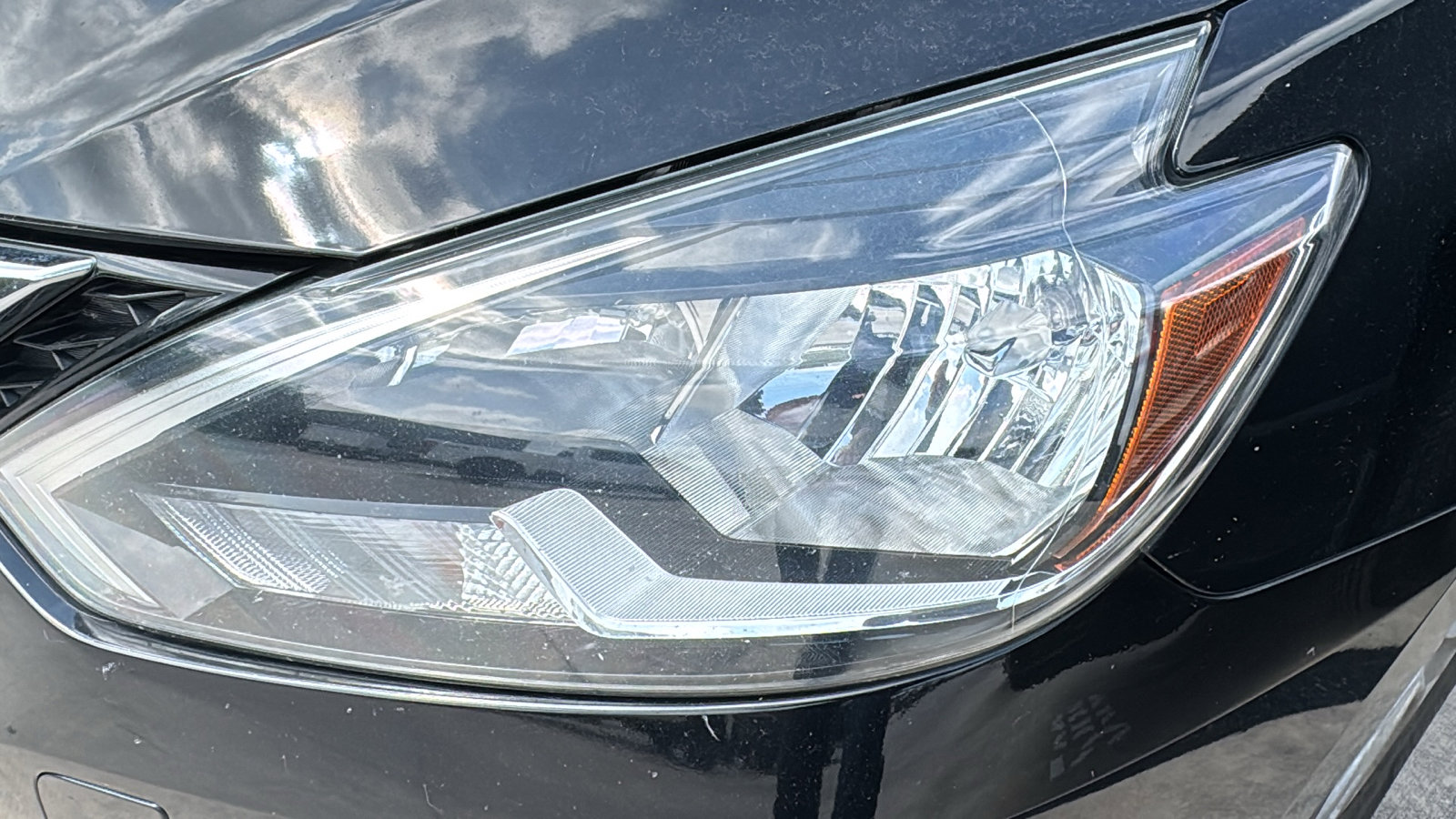 Used 2018 Nissan Sentra SV w/ Premium Package (P01) image 7