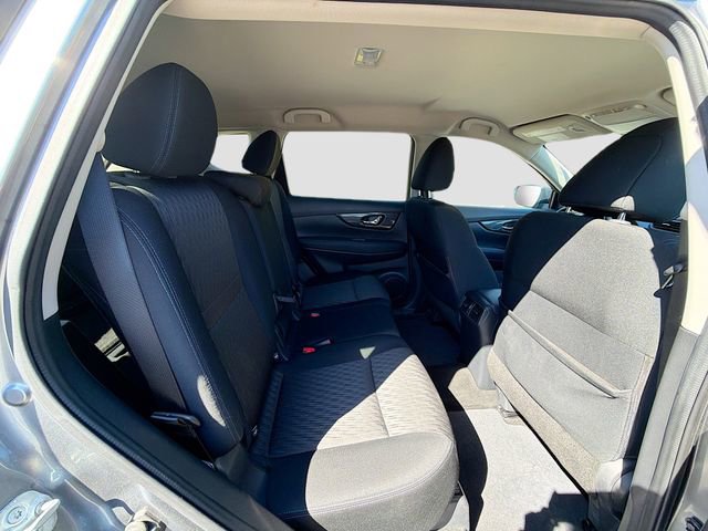 Used 2017 Nissan Rogue SV w/ SV Premium Package AWD/4WD image 26