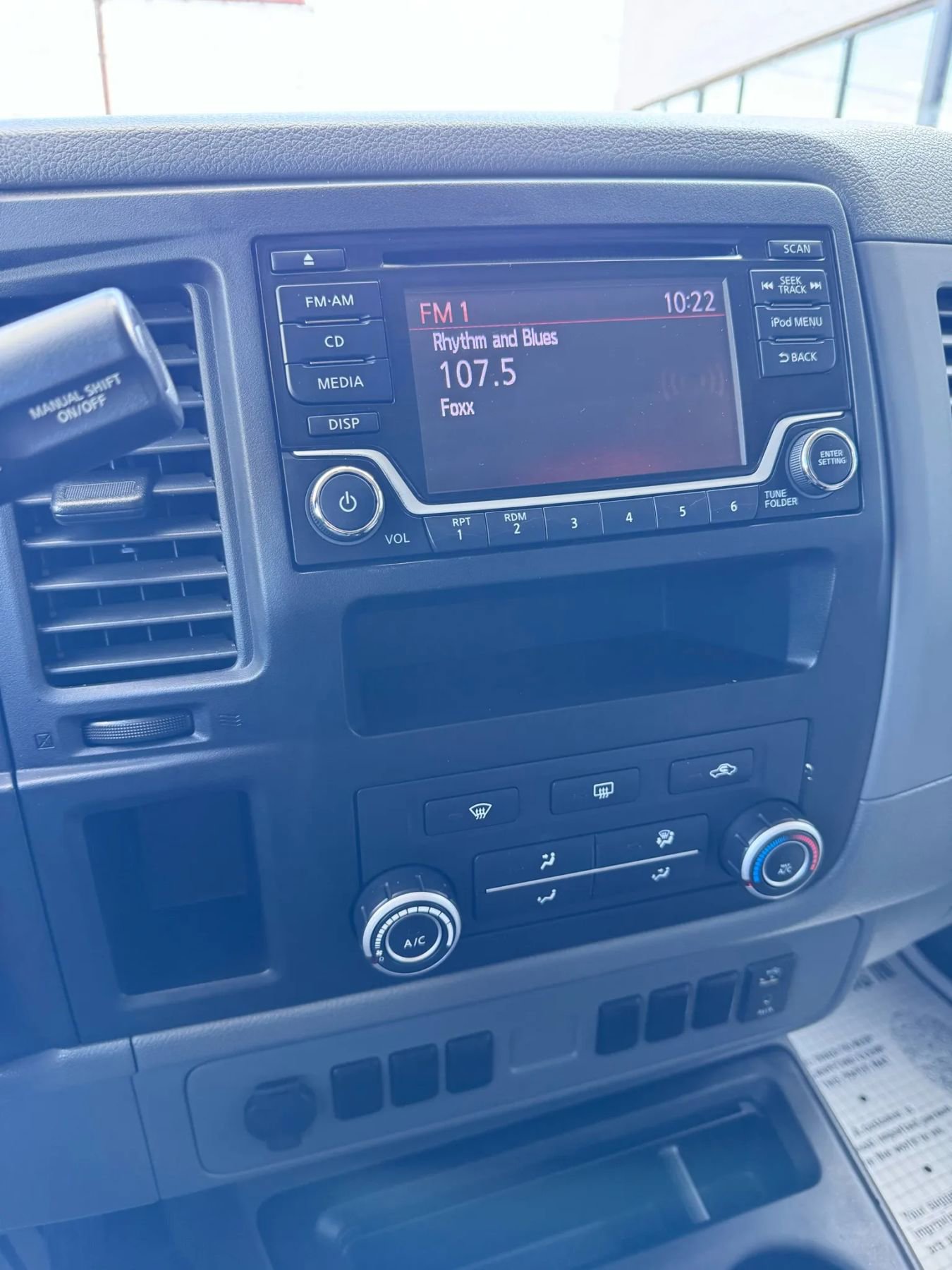 Used 2018 Nissan NV 3500 S image 25