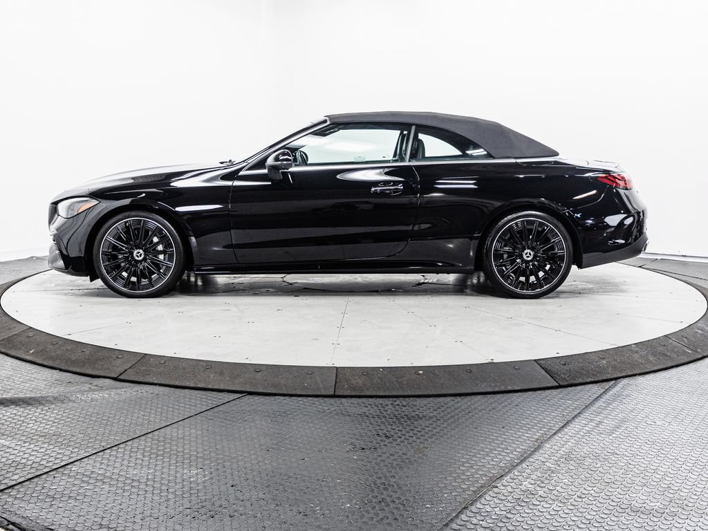 Used 2024 Mercedes-Benz CLE 450 4MATIC Cabriolet image 4