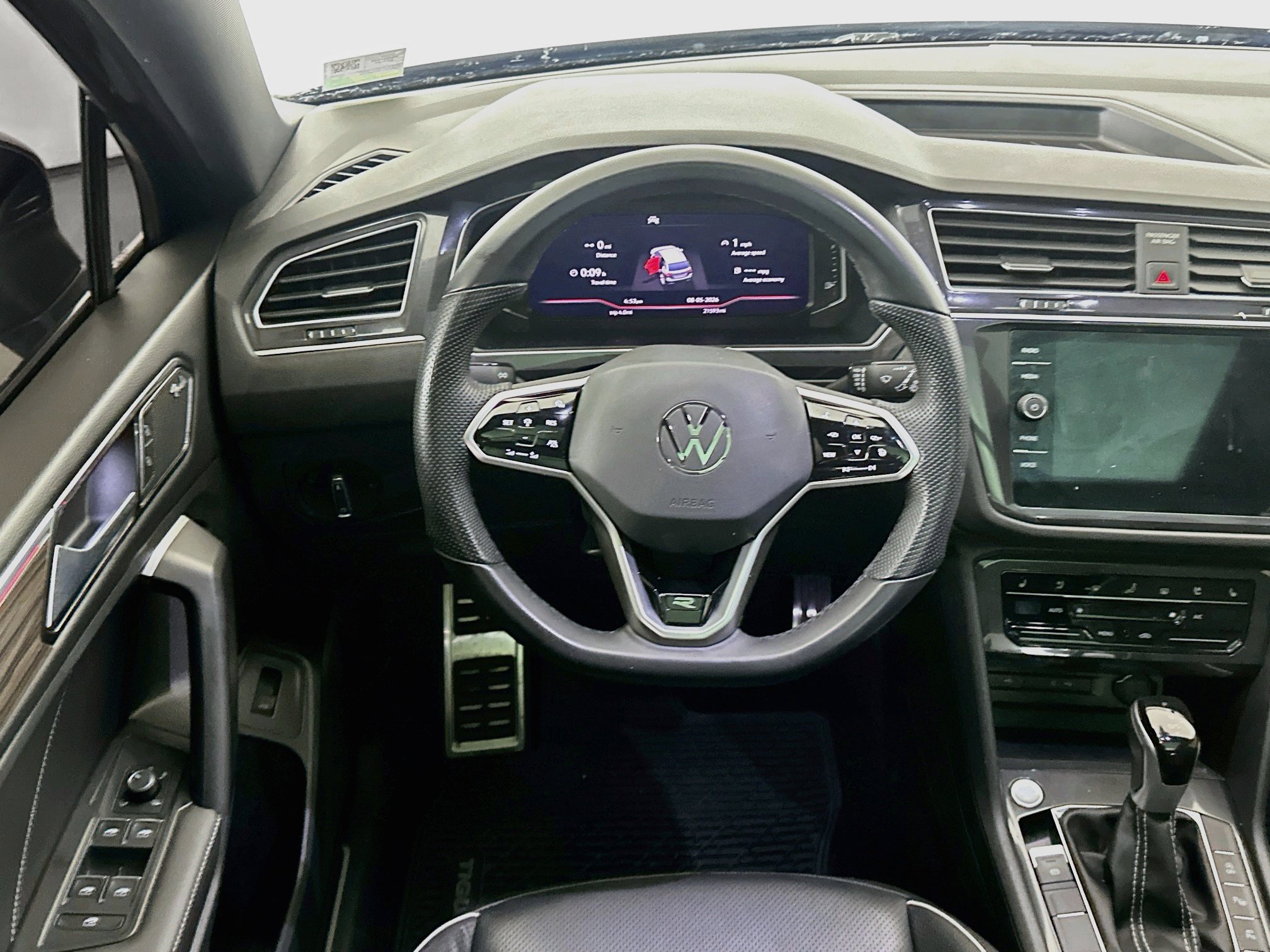 Used 2024 Volkswagen Tiguan SEL R-Line AWD/4WD image 18