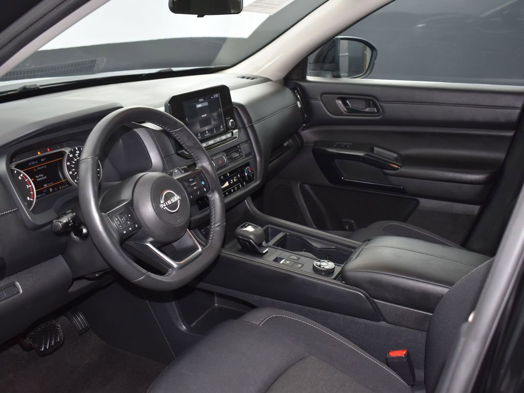 Used 2024 Nissan Pathfinder S AWD/4WD image 8