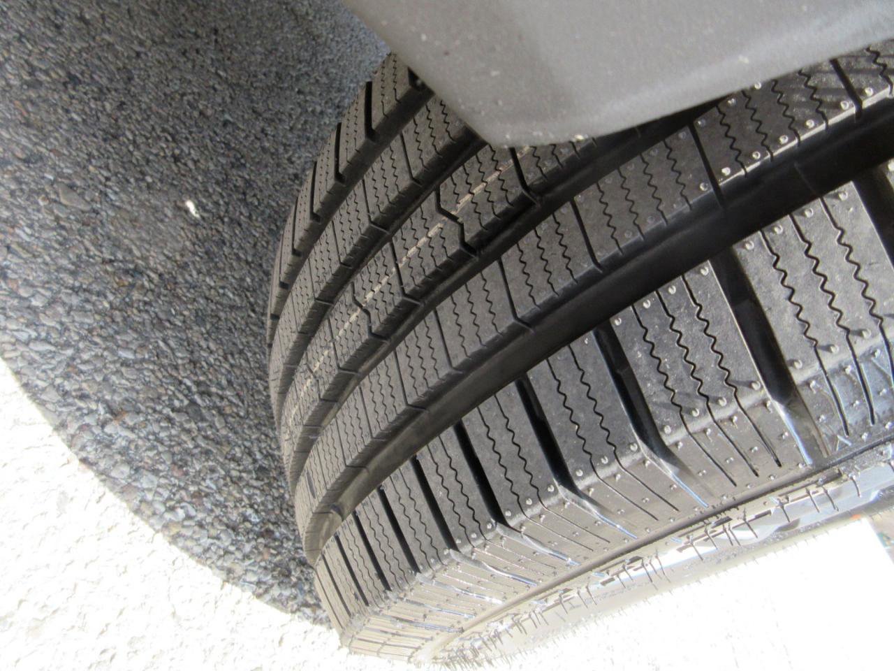 Used 2017 Ford Transit 250 130 Low Roof RWD image 17