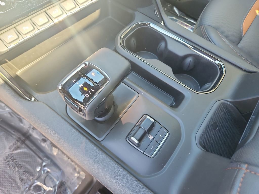 Certified 2024 GMC Sierra 1500 AT4 w/ Technology Package AWD/4WD image 17