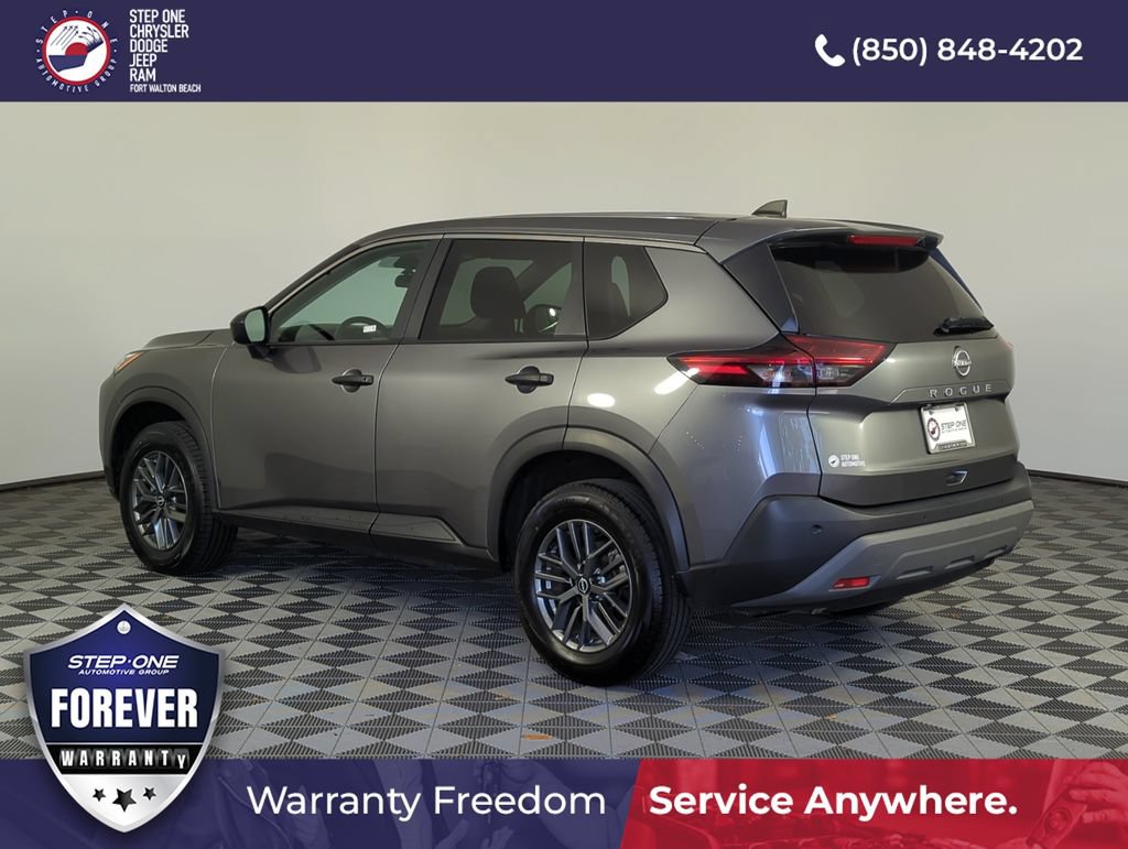 Used 2023 Nissan Rogue S FWD image 4