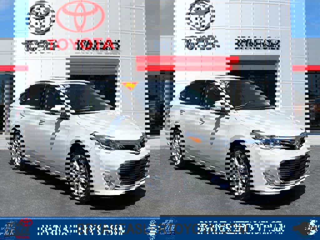 Used 2015 Toyota Avalon Limited FWD image 1