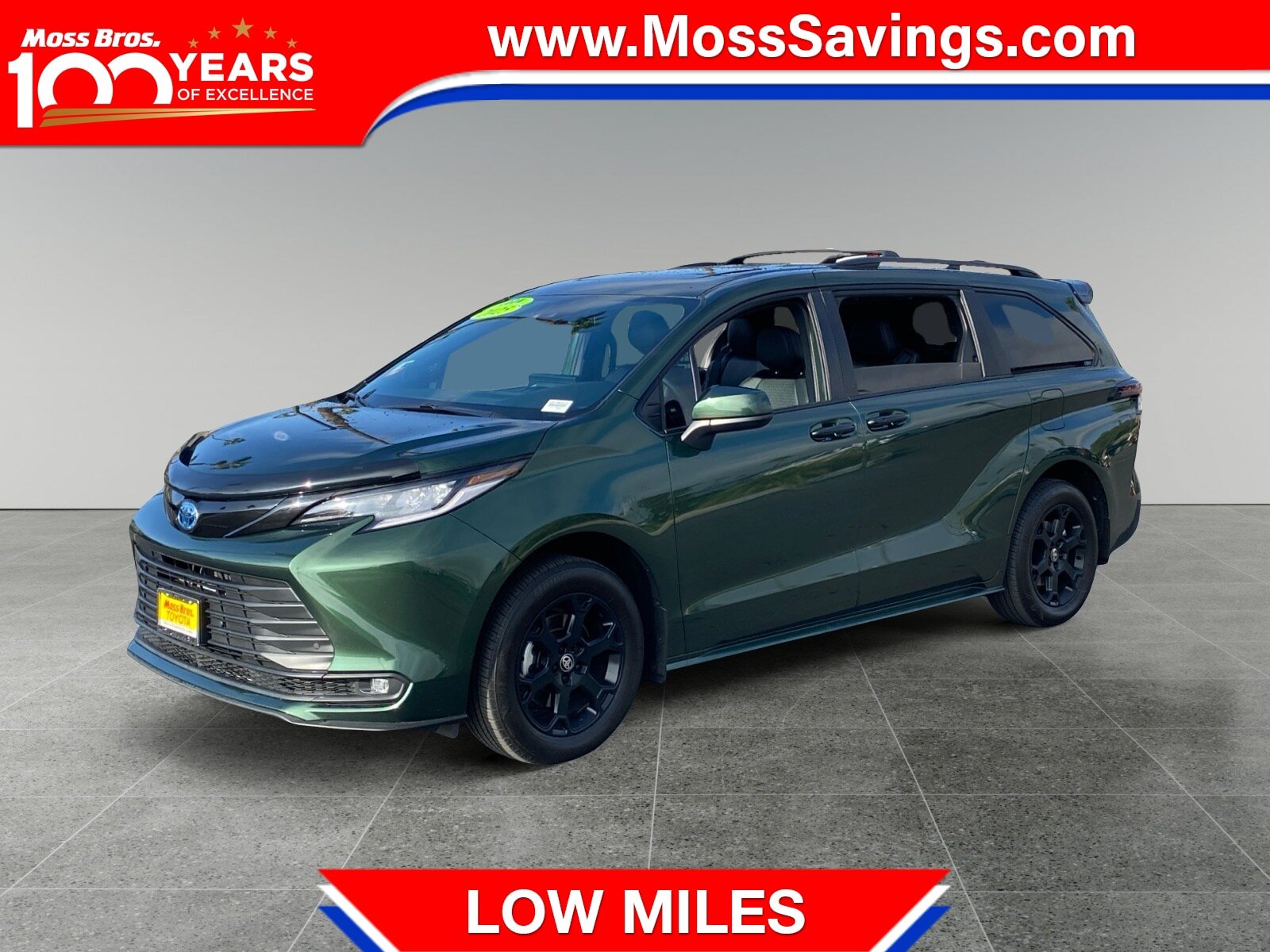 Used 2025 Toyota Sienna XLE Woodland Edition AWD/4WD image 1