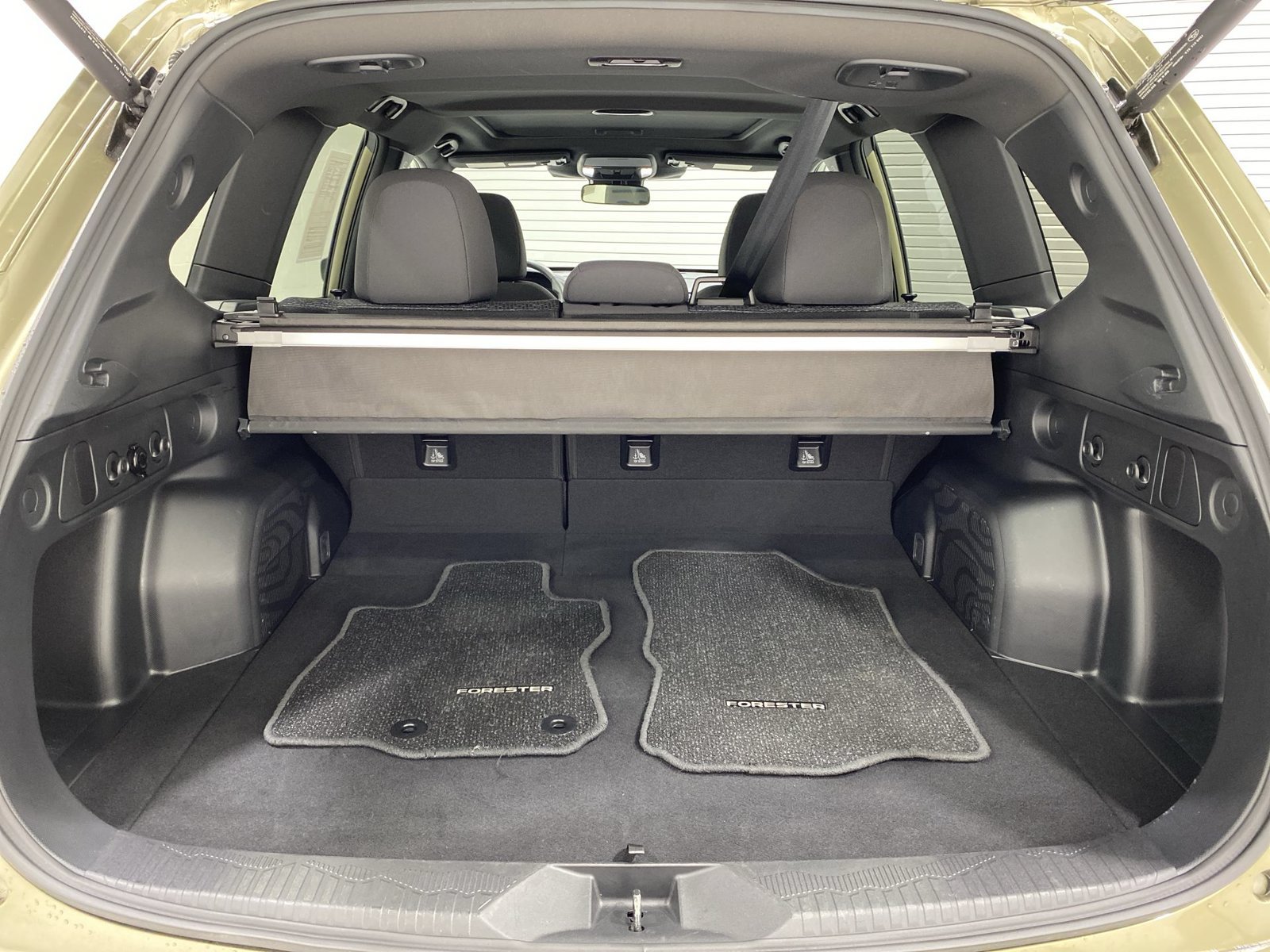 Used 2025 Subaru Forester Premium AWD/4WD image 23